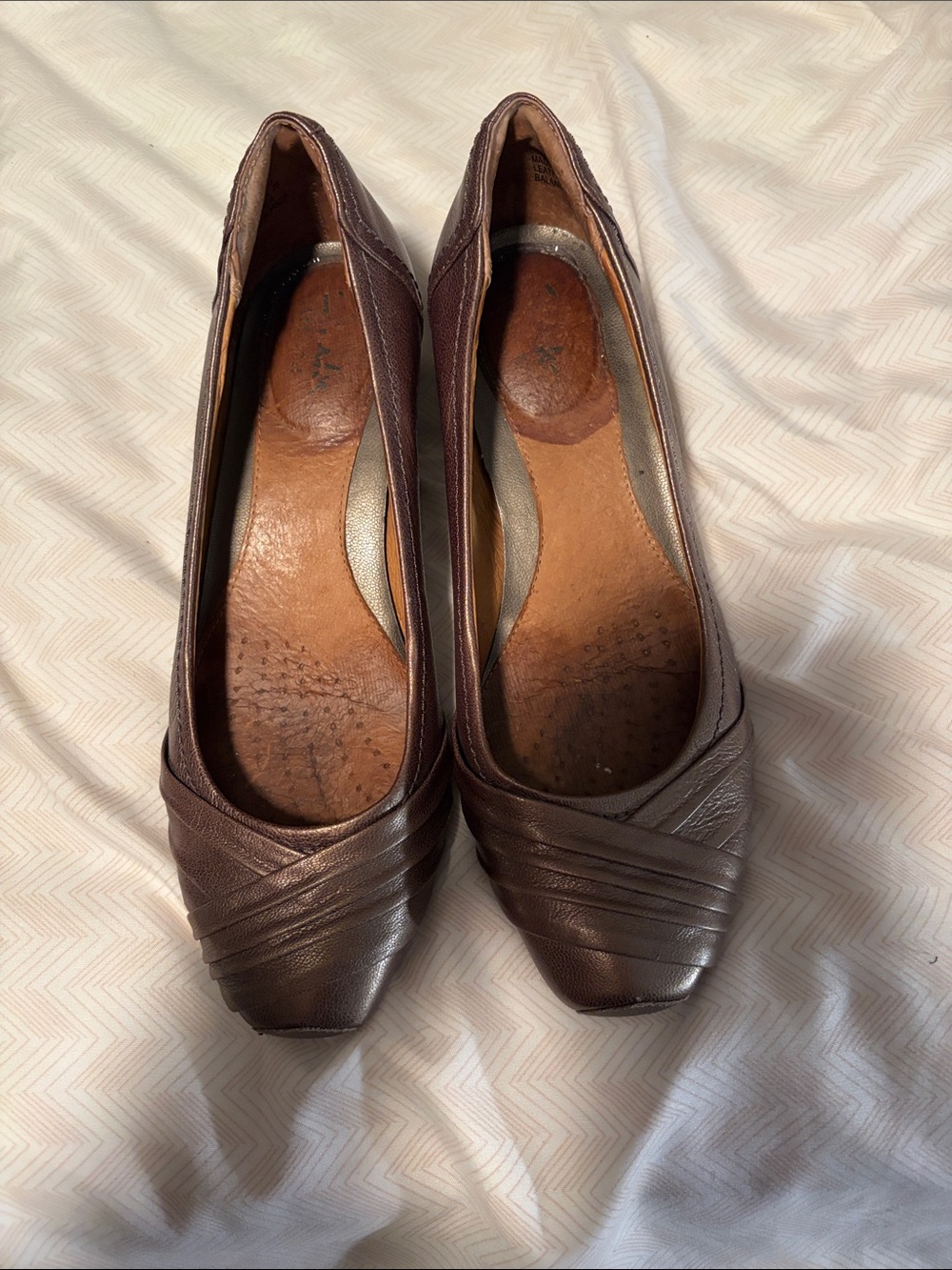 Clark’s Metallic Brown Leather Wedges - 5 - Picture 3 of 6